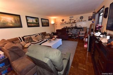 202-35 Foothill Ave unit B24, Hollis, NY 11423 - photo 3