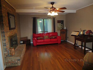 Gorgeous hardwood floors!!