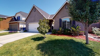 6180 E Pontiac Way, Fresno, CA 93727 - photo 2