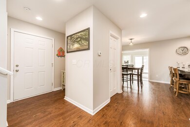 111 Honeysuckle Ln, Thornville, OH 43076 - photo 5