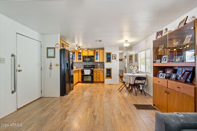 11-web-or-mls-Interior Done-3