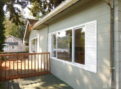 1949 E Day Island Blvd W, University Place, WA 98466 - photo 4