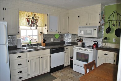 Cozy kitchen to call your own!