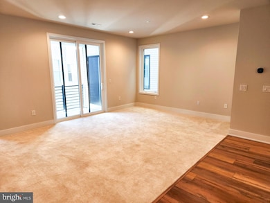3150 Parkview Walk unit 213, Philadelphia, PA 19125 - photo 5