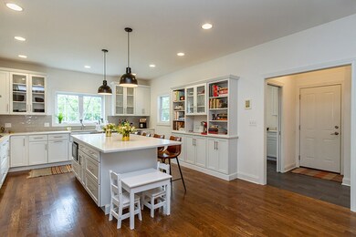 678 Hart Rd, Batavia, IL 60510 - photo 3