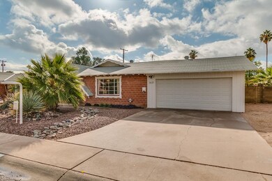 Front of Home featuring 2 car garage
