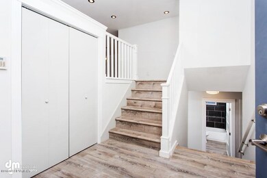 Entryway 8723-SMALL