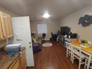 living room la verkin