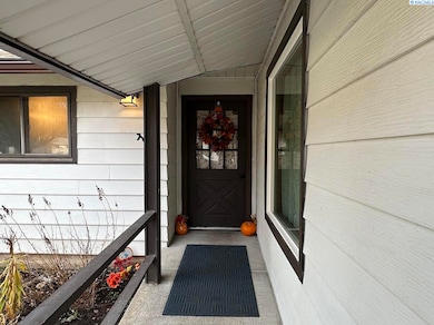 2002 Cedar St, Colfax, WA 99111 - photo 4