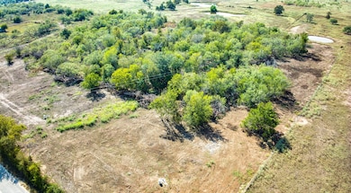 Sunset Trail, Luling, TX 78648 - photo 5