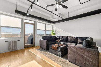 Clinton Complex unit 624, Chicago, IL 60607 - photo 6