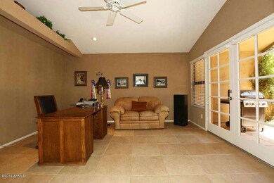Den/3rd Bedroom