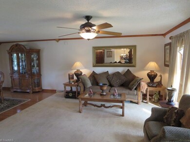 926 Mcdowell Rd, Asheboro, NC 27205 - photo 4