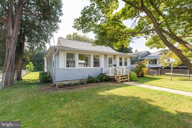 221 Dale Rd, Pasadena, MD 21122 - photo 2