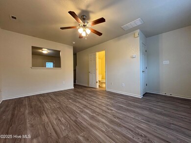 60 Rainbow Dr unit 7, Jacksonville, NC 28546 - photo 4