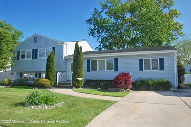 41 Annapolis Dr, Hazlet, NJ 07730 - photo 2