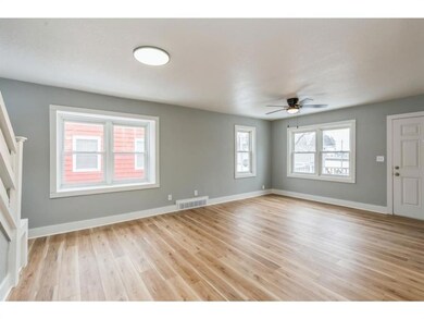915 Leach Ave, Des Moines, IA 50315 - photo 6