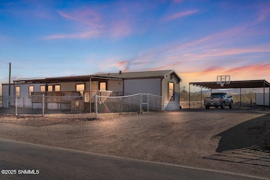 555 B Romig Dr, Hatch, NM 87937 - photo 2