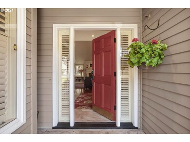 1720 Yarmouth Cir, Lake Oswego, OR 97034 - photo 3