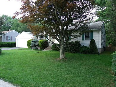 32 Mount View Dr, Cumberland, RI 02864 - photo 2