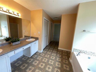 800 Meadowsong Cir, Lawrenceville, GA 30043 - photo 6