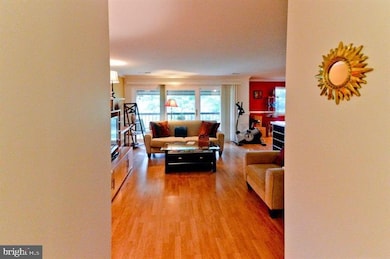 18611 Walkers Choice Rd unit 6, Montgomery Village, MD 20886 - photo 5