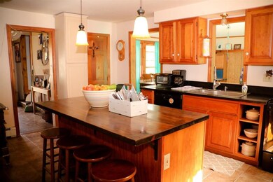 32 Pine St, Danville, NH 03819 - photo 6