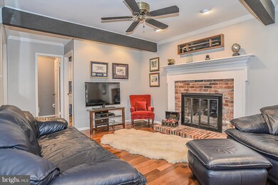 7608 Cervantes Ct, Springfield, VA 22153 - photo 5