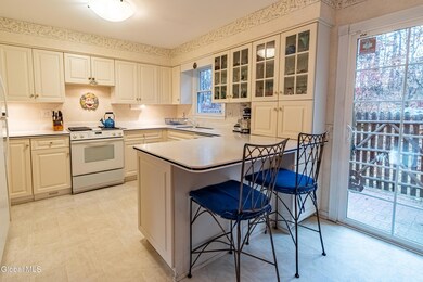 234 Point of Woods Dr, Albany, NY 12203 - photo 6