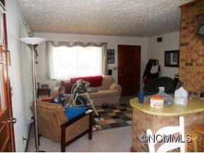 105 Wynnbrook Dr, Hendersonville, NC 28792 - photo 7