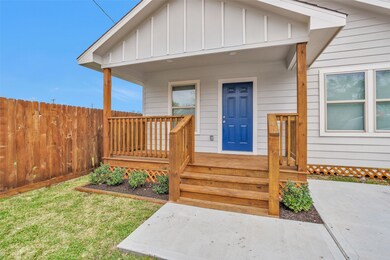 3920 Falls St, Houston, TX 77026 - photo 4