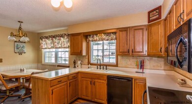 1 Riesling Rd, Schenectady, NY 12309 - photo 4