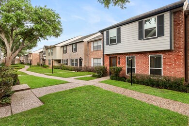 10328 Briar Forest Dr unit 29/2, Houston, TX 77042 - photo 5