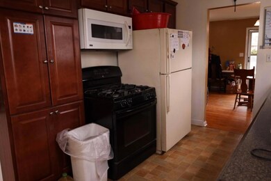 Astor Kitchen 2