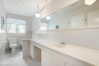 809WThird-8