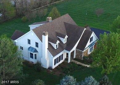 7541 Foxview Dr, Warrenton, VA 20186 - photo 2