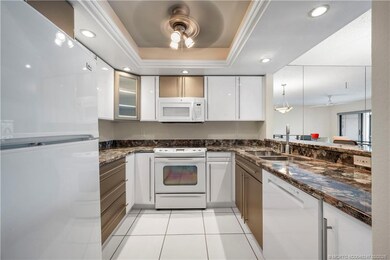 Modern kitchen with pull out drawers & storage
