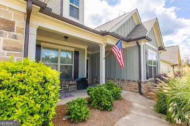 740 Lakeview Bend Cir, Jefferson, GA 30549 - photo 2