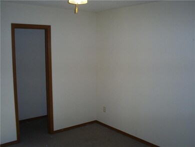 1657 E Evalyn Cir, Fayetteville, AR 72701 - photo 6