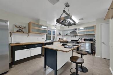 8623 Sparkling Springs Dr, Houston, TX 77095 - photo 7