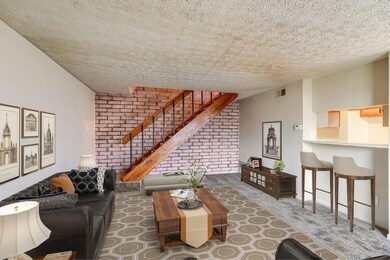 656 Cherry Ridge Rd, Columbus, OH 43228 - photo 4