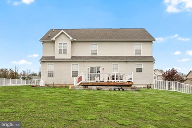 1392 Mallard Dr E, Chambersburg, PA 17202 - photo 3