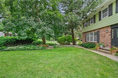 3612 38th St, Des Moines, IA 50310 - photo 2