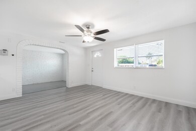 4386 Walnut St, West Palm Beach, FL 33406 - photo 4