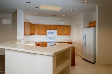 Ranae Settle - Kitchen.1