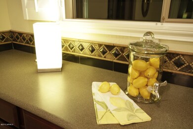 backsplash detail