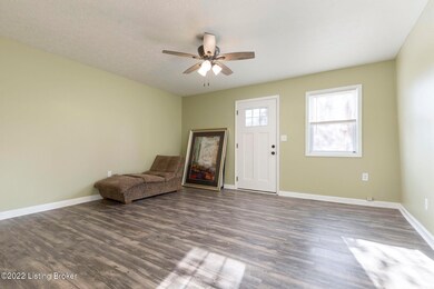 584 Main St, Lebanon Junction, KY 40150 - photo 4