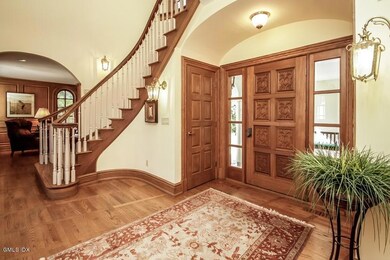 007-Foyer-728285-mls