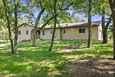 16037 ONEIDA ST_03.jpeg