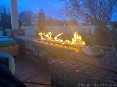 504 E Natchez St, Broken Arrow, OK 74011 - photo 2